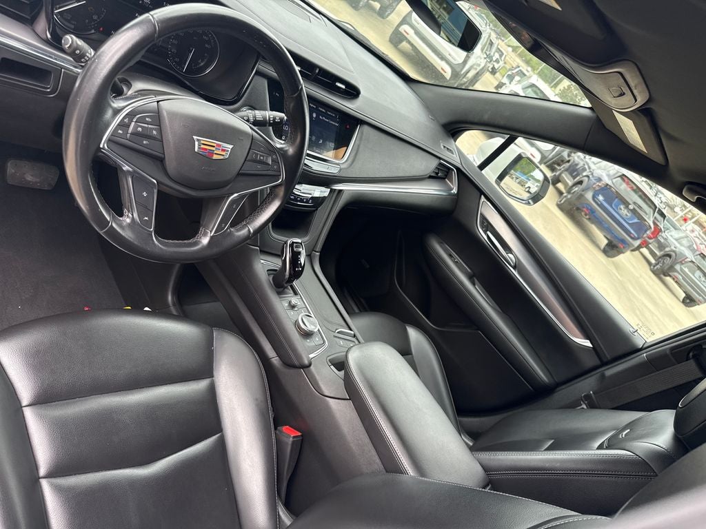 2022 Cadillac XT5 Luxury