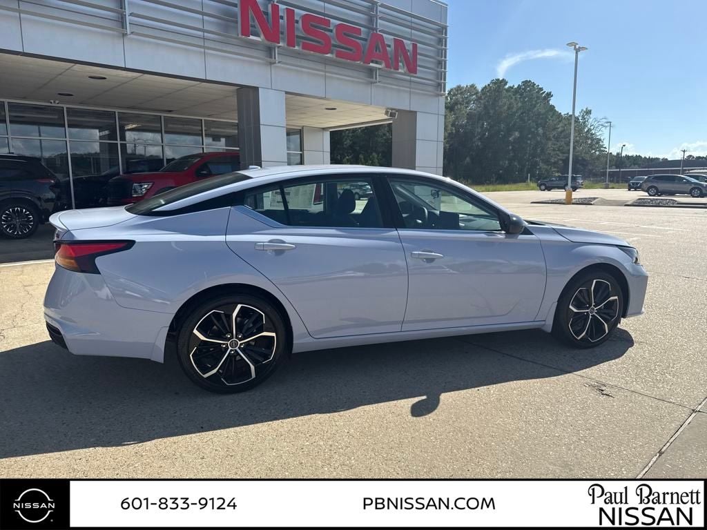 2025 Nissan Altima 2.5 SR