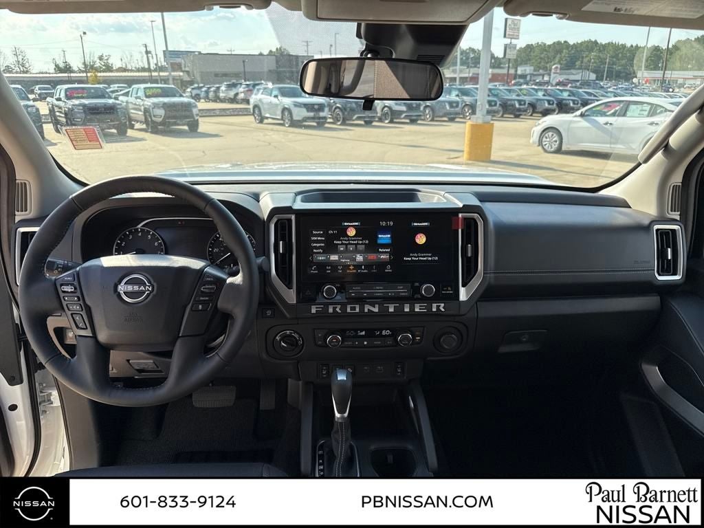 2025 Nissan Frontier SV