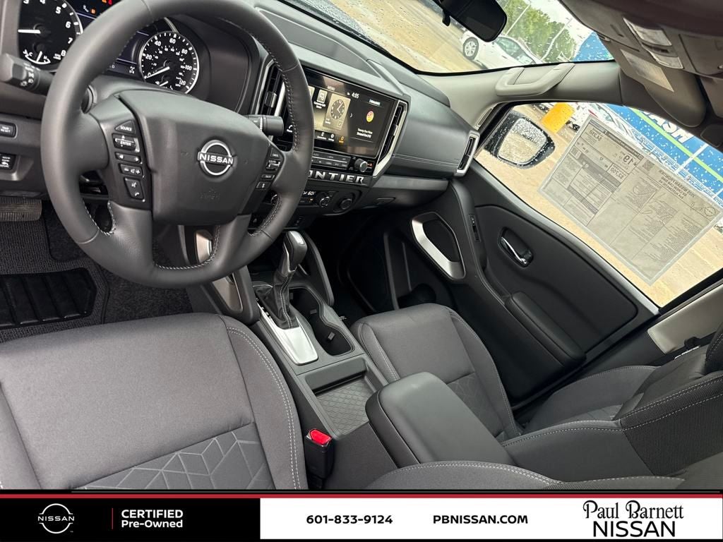 2025 Nissan Frontier SV