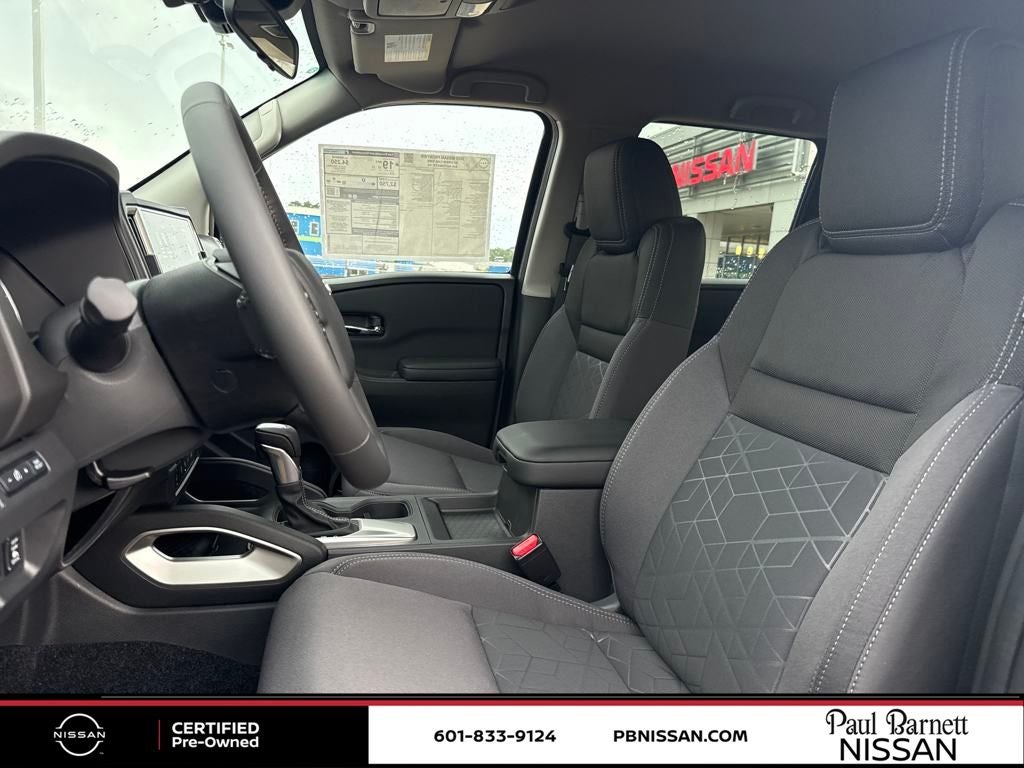 2025 Nissan Frontier SV