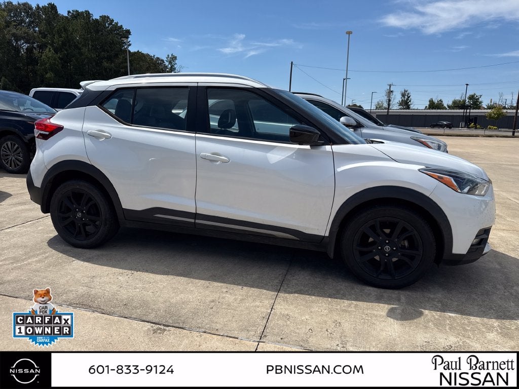 2020 Nissan Kicks SR
