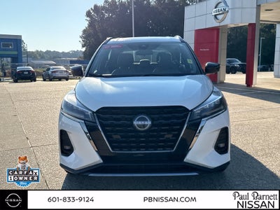 2022 Nissan Kicks SR
