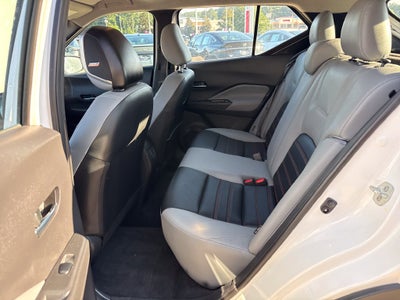 2022 Nissan Kicks SR