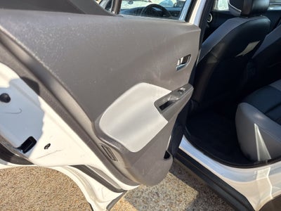 2022 Nissan Kicks SR
