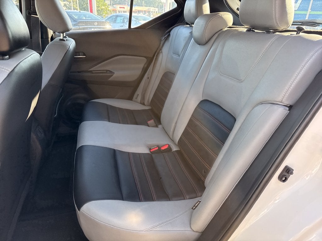 2022 Nissan Kicks SR