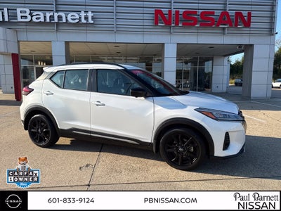 2022 Nissan Kicks SR