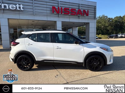 2022 Nissan Kicks SR