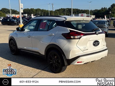 2022 Nissan Kicks SR