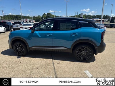 2025 Nissan Kicks SR