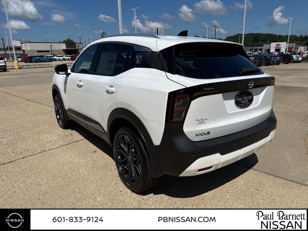 2027 Nissan Kicks SR