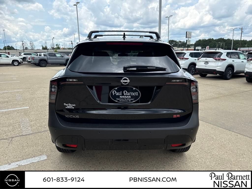 2025 Nissan Kicks SR
