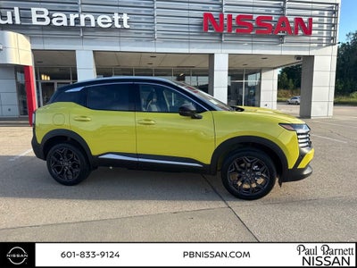 2025 Nissan Kicks SR