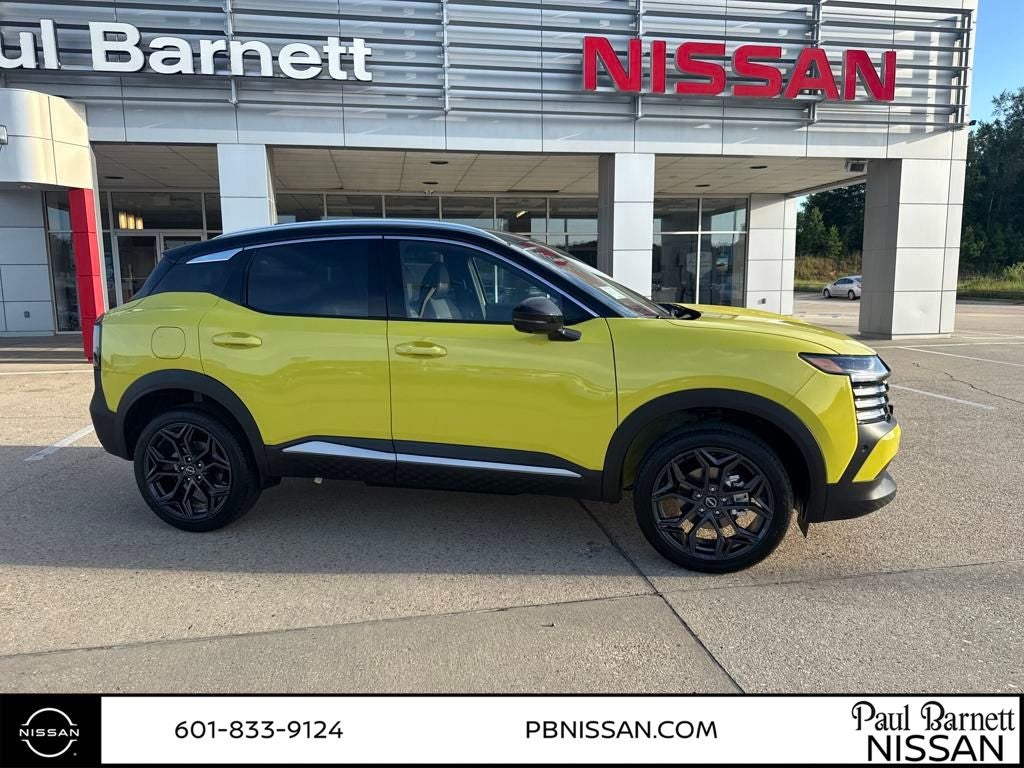 2025 Nissan Kicks SR