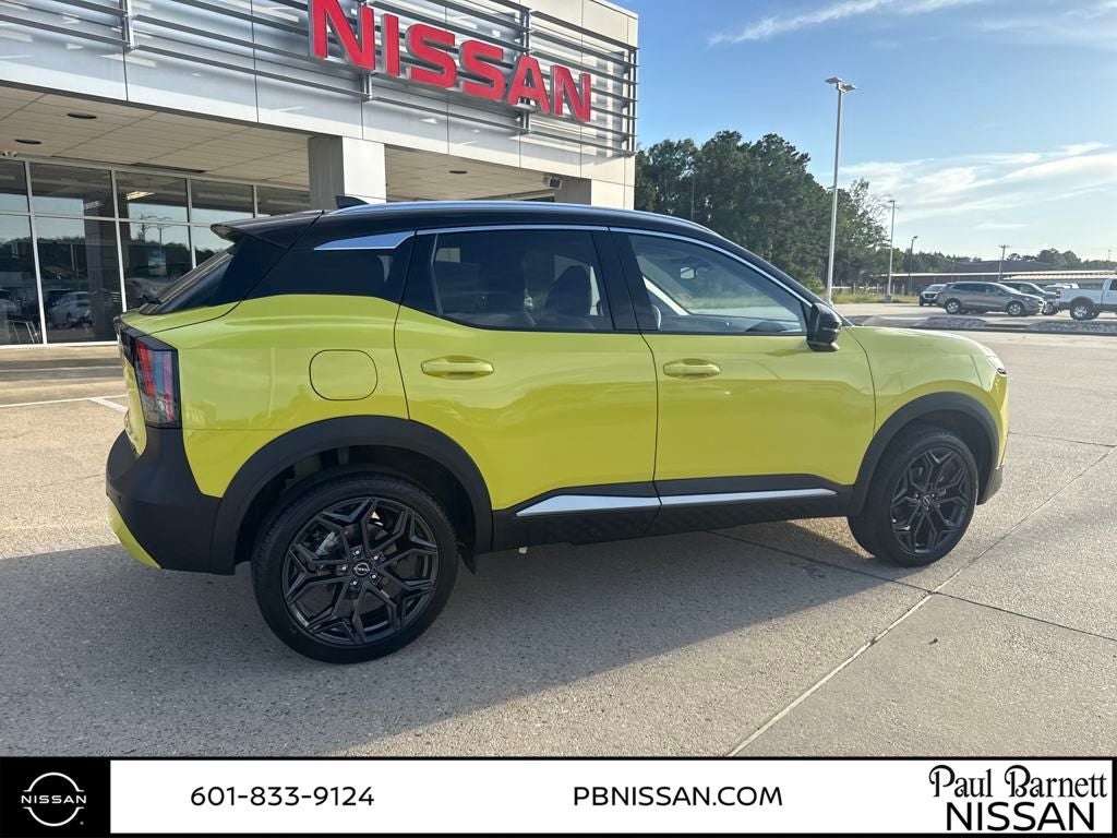 2025 Nissan Kicks SR