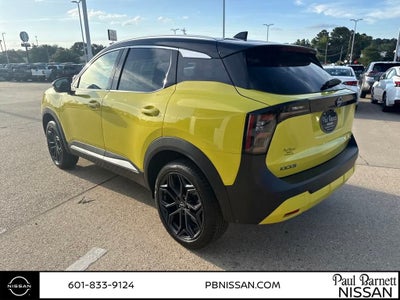 2025 Nissan Kicks SR