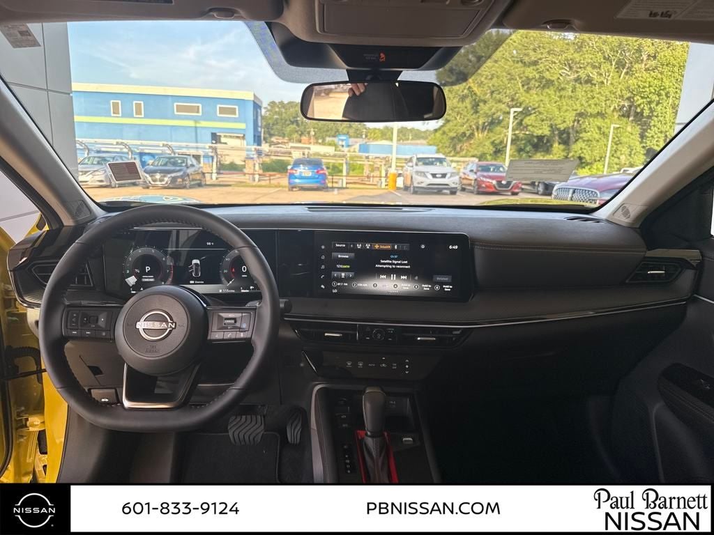 2025 Nissan Kicks SR