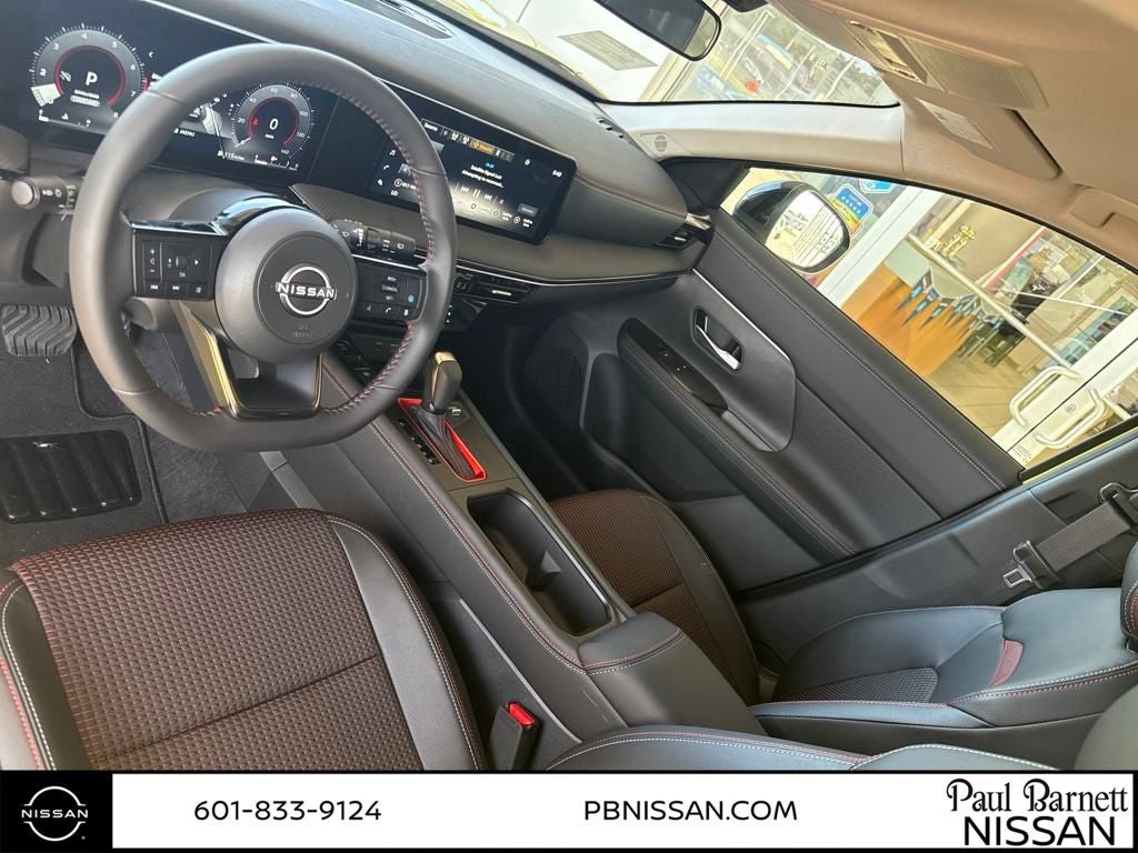 2025 Nissan Kicks SR