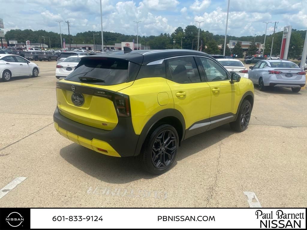 2025 Nissan Kicks SR