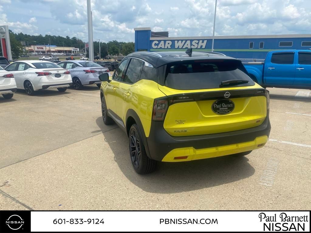 2025 Nissan Kicks SR