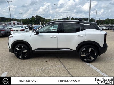 2025 Nissan Kicks SR