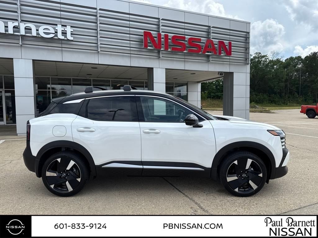 2025 Nissan Kicks SR