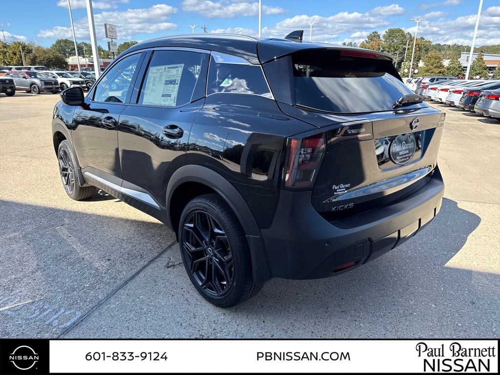 2026 Nissan Kicks SR
