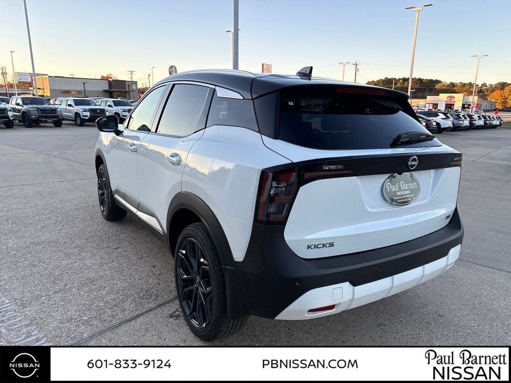 2026 Nissan Kicks SR