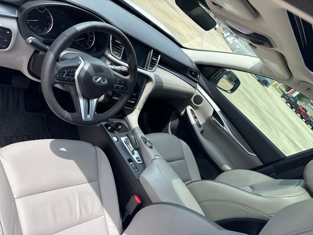 2023 INFINITI QX50 LUXE