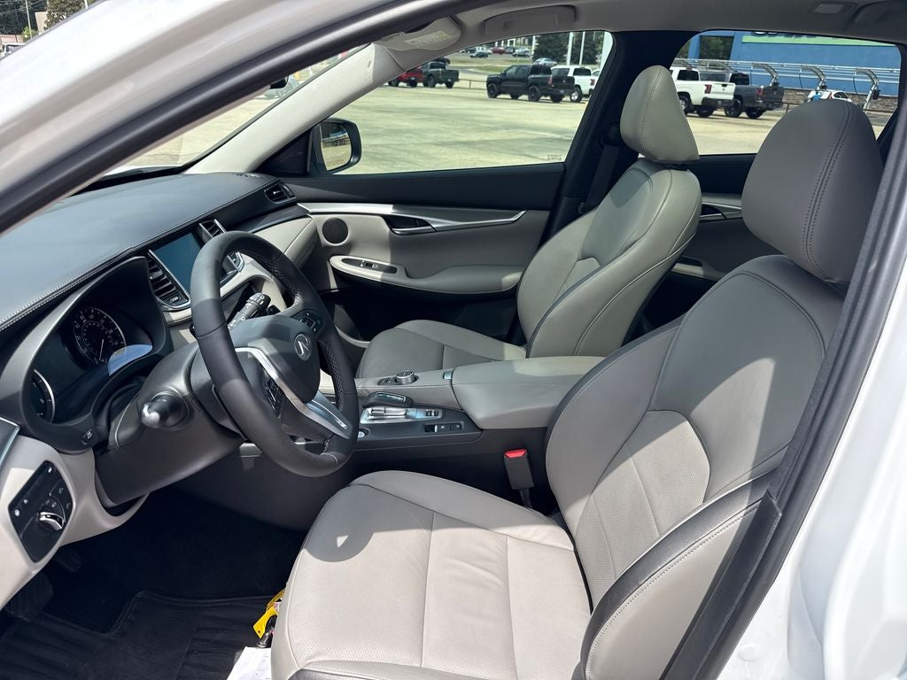 2023 INFINITI QX50 LUXE