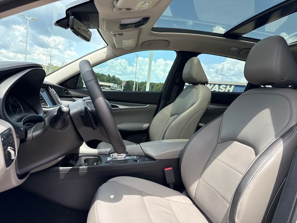 2023 INFINITI QX50 LUXE