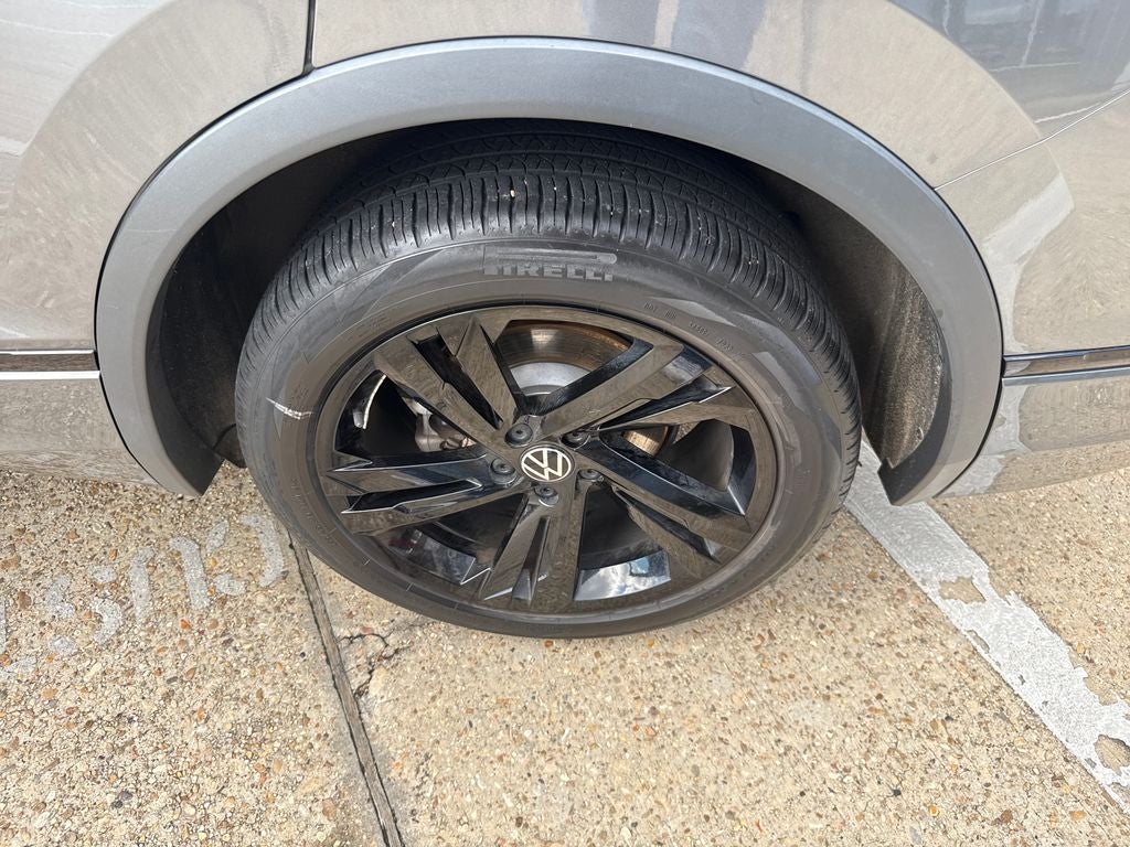 2023 Volkswagen Tiguan 2.0T SE R-Line Black
