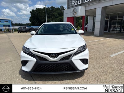 2020 Toyota Camry SE