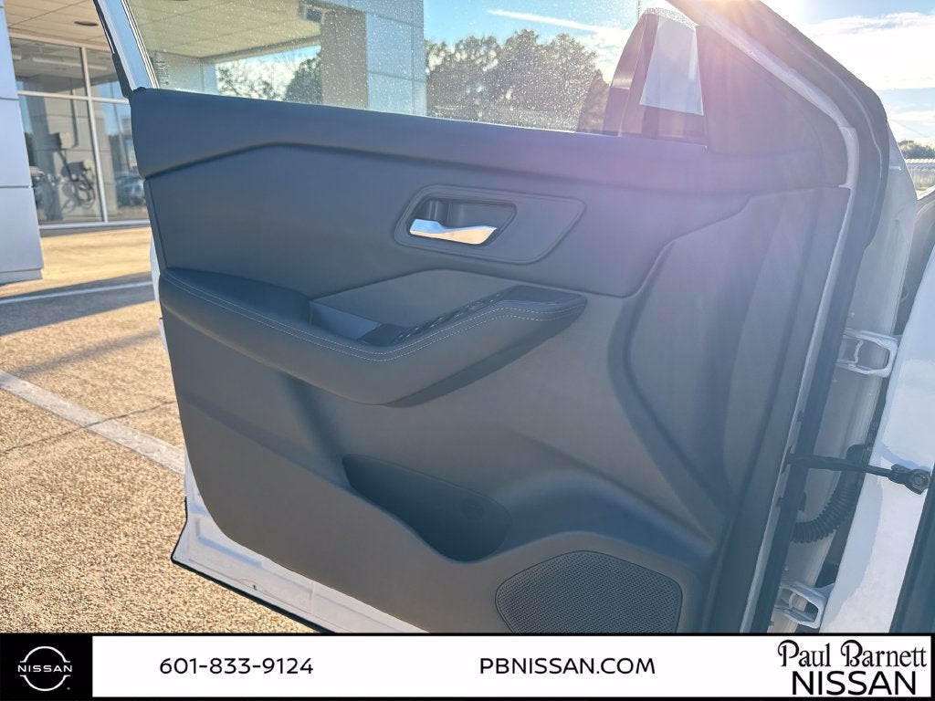 2027 Nissan Rogue SV