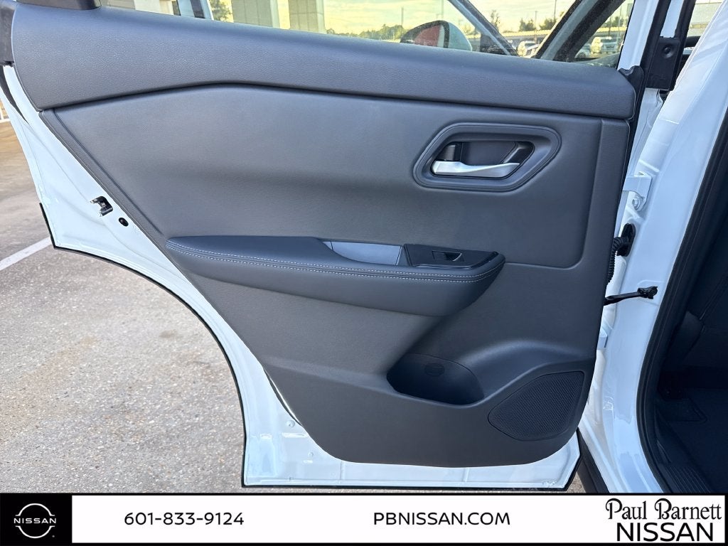 2027 Nissan Rogue SV