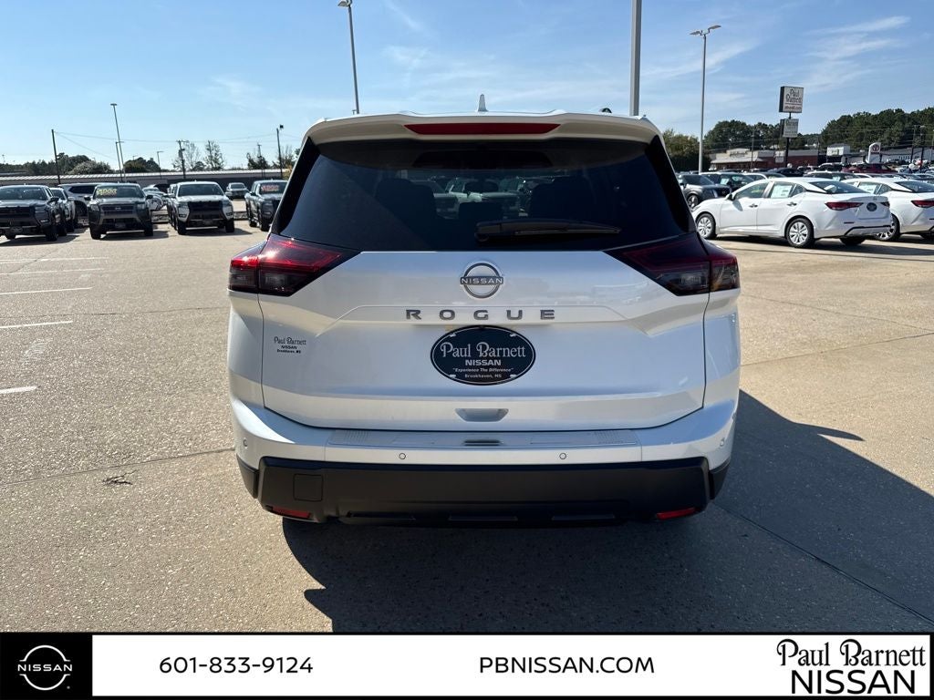 2026 Nissan Rogue SV