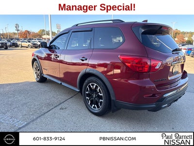 2020 Nissan Pathfinder SL