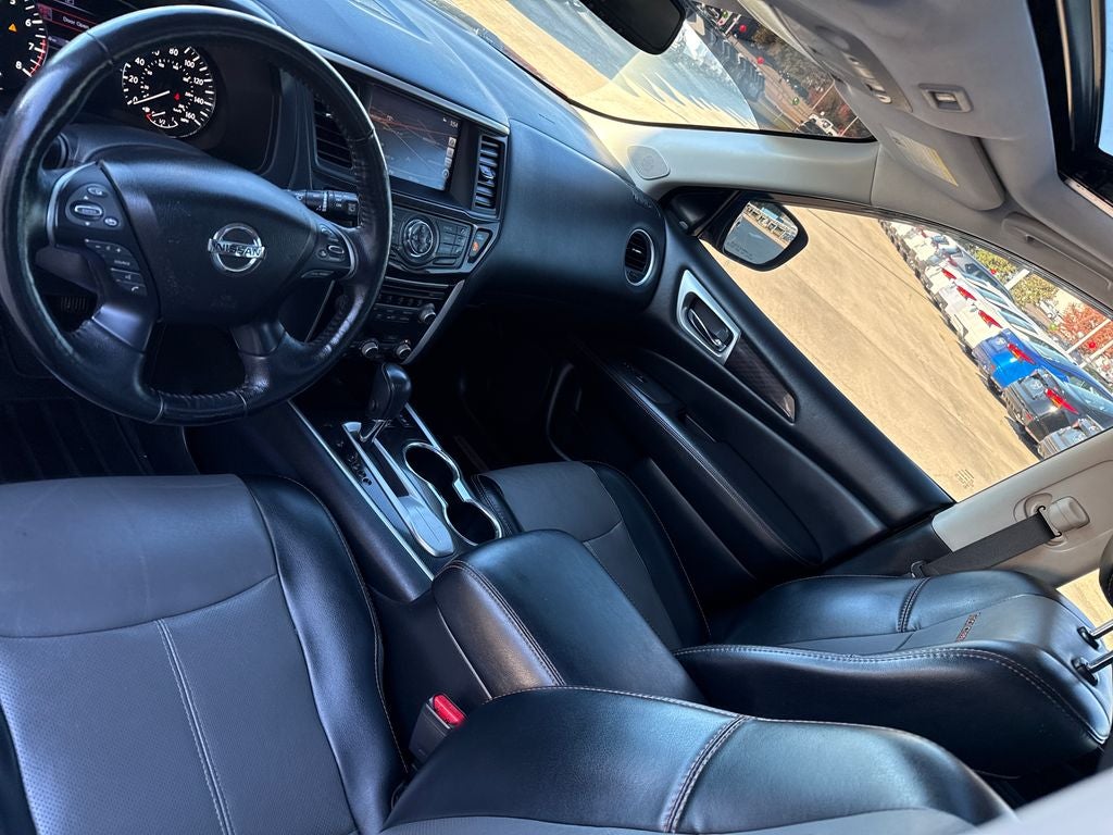 2020 Nissan Pathfinder SL