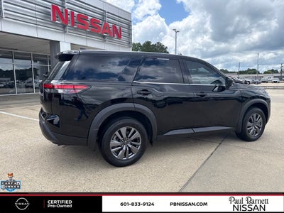 2024 Nissan Pathfinder S