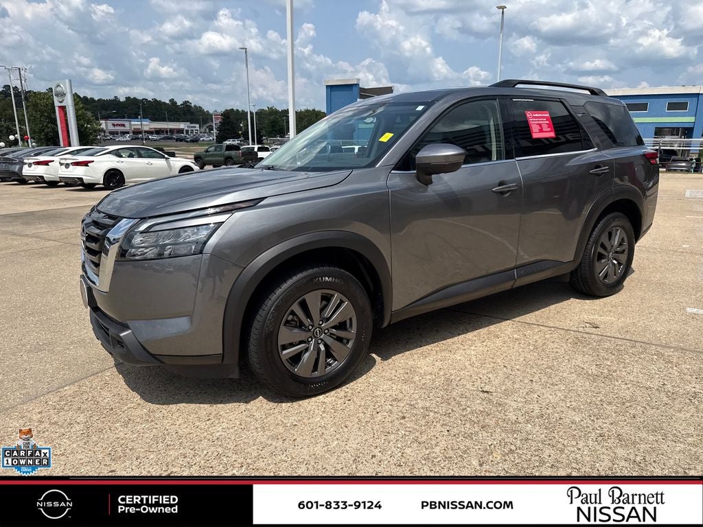 2025 Nissan Pathfinder SV