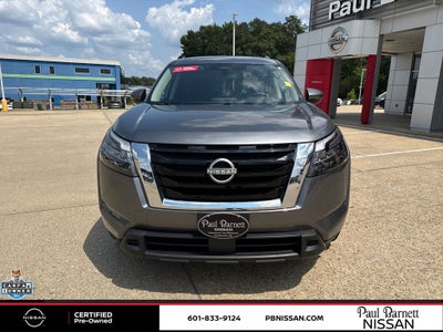 2025 Nissan Pathfinder SV