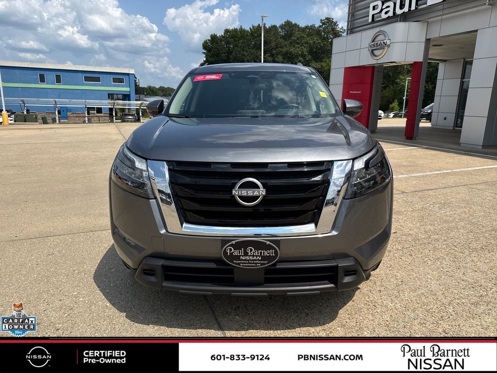 2025 Nissan Pathfinder SV