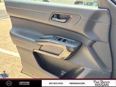 2025 Nissan Pathfinder SV