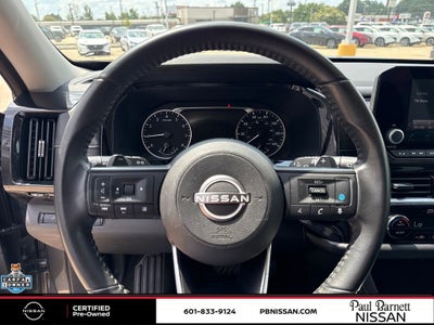 2025 Nissan Pathfinder SV