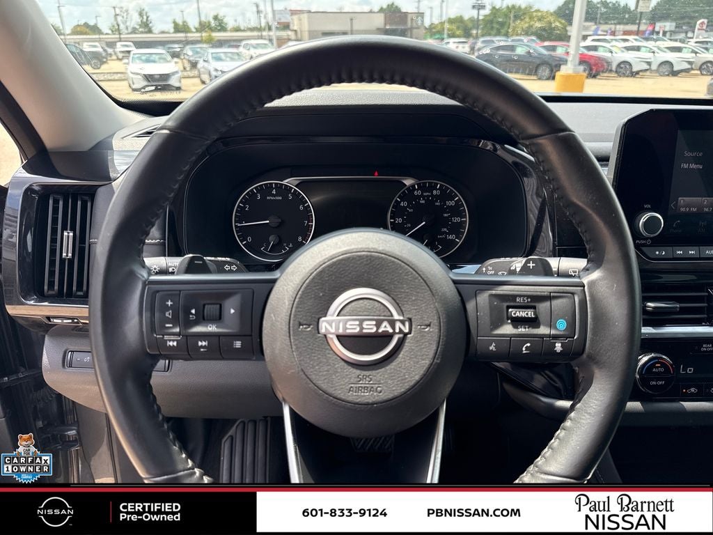 2025 Nissan Pathfinder SV