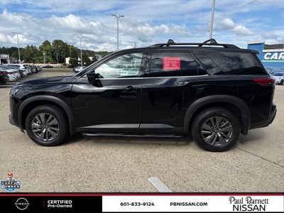 2024 Nissan Pathfinder SV