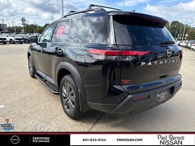 2024 Nissan Pathfinder SV