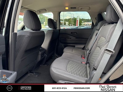 2024 Nissan Pathfinder SV