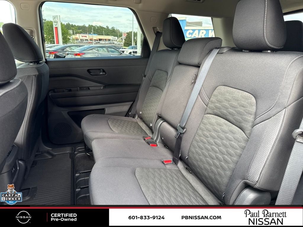 2024 Nissan Pathfinder SV