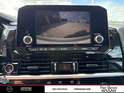 2024 Nissan Pathfinder SV